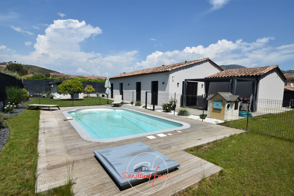 Vente Maison 104m² 4 Pièces à Carros (06510) - Agence Fusini Sandrine Immobilier