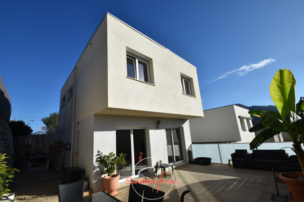 Vente Maison 80m² 4 Pièces à Carros (06510) - Agence Fusini Sandrine Immobilier